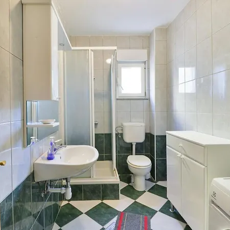 Appartamento Apartment Oliver Near Nice Beach In Kozino