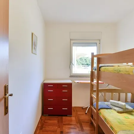 Apartment Oliver Near Nice Beach In Kozino Kožino