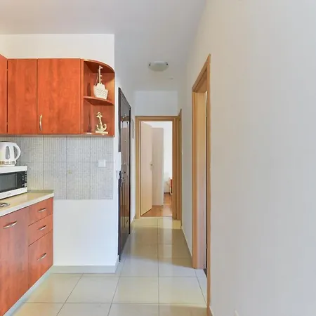 Apartment Oliver Near Nice Beach In Kozino Appartamento Kožino