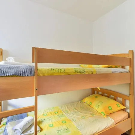 Apartment Oliver Near Nice Beach In Kozino Appartamento *
